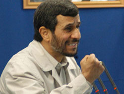 Ahmedinejad batıya meydan okudu!