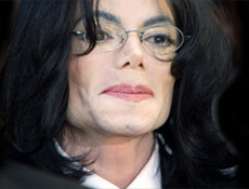 Michael Jackson geceleri kimle uyuyordu?